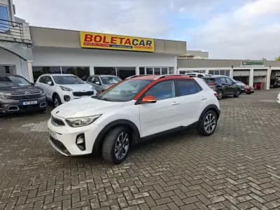 Vendo Kia Stonic 2018 - 12850 EUR, 45000 km - AUTO.MOTO.pt