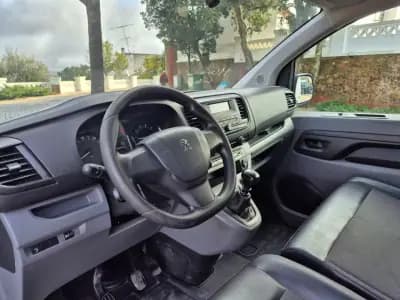 Vendo Peugeot Expert 2020 - 12950 EUR, 124434 km - AUTO.MOTO.pt