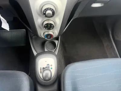 Vendo Toyota Yaris 2006 - 7450 EUR, 168000 km - AUTO.MOTO.pt