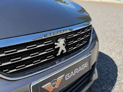 Vendo Peugeot 308 SW 2017 - 13990 EUR, 130000 km - AUTO.MOTO.pt