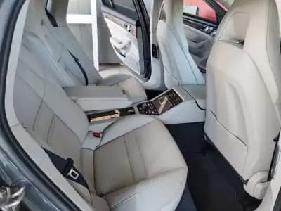 Sell Porsche Panamera 2017 - 67750 EUR, 99900 km - AUTO.MOTO.pt