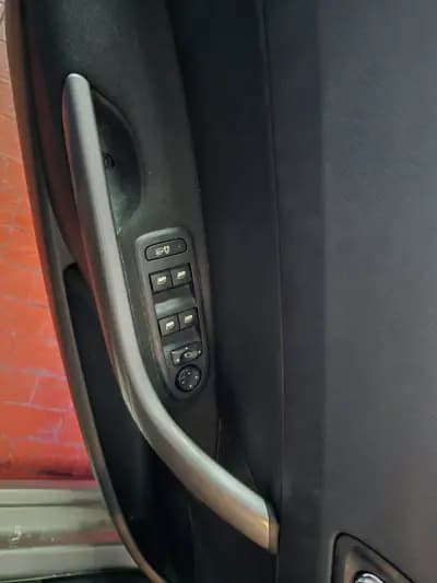 Vendo Peugeot 308 SW 2012 - 4999 EUR, 282857 km - AUTO.MOTO.pt