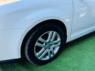 Vendo Volkswagen Jetta 2010 - 8000 EUR, 170000 km - AUTO.MOTO.pt