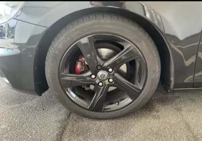 Vendo Volvo V40 2013 - 11900 EUR, 239500 km - AUTO.MOTO.pt