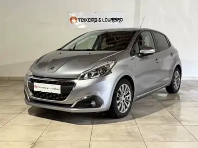 Sell Peugeot 208 2018 - 11900 EUR, 123326 km - AUTO.MOTO.pt