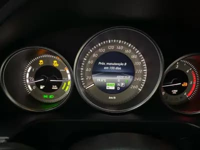 Sell Mercedes-Benz E 300 2015 - 15950 EUR, 272000 km - AUTO.MOTO.pt