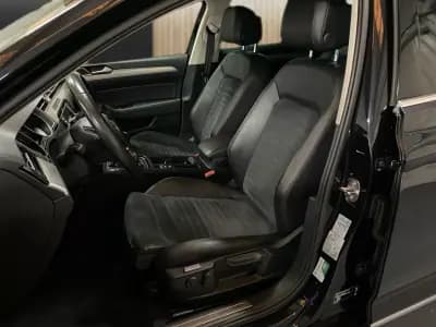 Vendo Volkswagen Passat Variant 2016 - 9950 EUR, 338000 km - AUTO.MOTO.pt