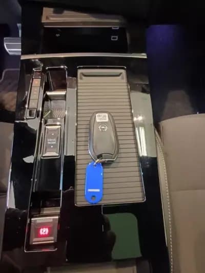 Sell Opel Astra 2023 - 31000 EUR, 11950 km - AUTO.MOTO.pt