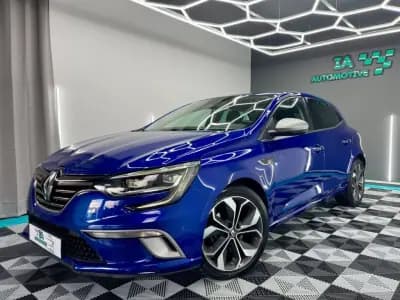 Vendo Renault Mégane 2016 - 13999 EUR, 182000 km - AUTO.MOTO.pt