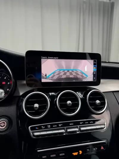 Vendo Mercedes-Benz C 300 2019 - 22750 EUR, 234000 km - AUTO.MOTO.pt