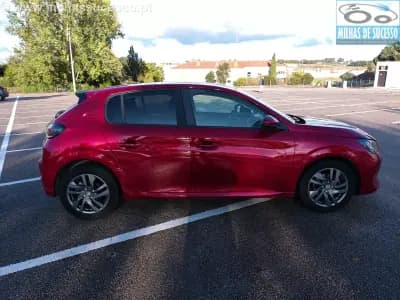 Vendo Peugeot 208 2021 - 14500 EUR, 40000 km - AUTO.MOTO.pt