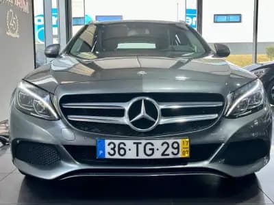 Vendo Mercedes-Benz C 300 2017 - 22999 EUR, 102000 km - AUTO.MOTO.pt