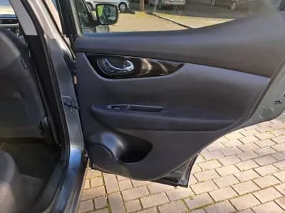 Vendo Nissan Qashqai 2014 - 13700 EUR, 150000 km - AUTO.MOTO.pt