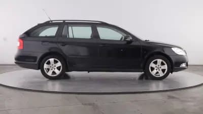 Sell Skoda Octavia Break 2010 - 7500 EUR, 139227 km - AUTO.MOTO.pt