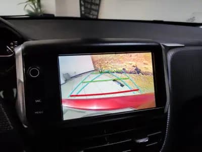 Sell Peugeot 208 2018 - 12490 EUR, 61000 km - AUTO.MOTO.pt