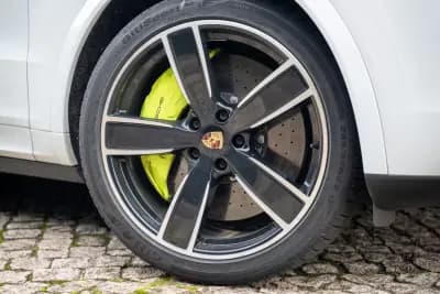 Vendo Porsche Cayenne Coupé 2022 - 108000 EUR, 92000 km - AUTO.MOTO.pt