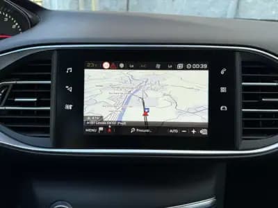 Vendo Peugeot 308 SW 2019 - 13000 EUR, 76390 km - AUTO.MOTO.pt