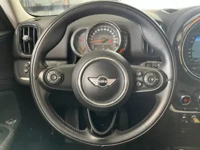 Vendo MINI Countryman 2018 - 19800 EUR, 135541 km - AUTO.MOTO.pt