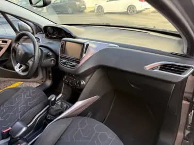 Sell Peugeot 2008 2014 - 9250 EUR, 129000 km - AUTO.MOTO.pt