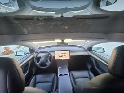 Vendo Tesla Model Y 2022 - 37000 EUR, 90000 km - AUTO.MOTO.pt