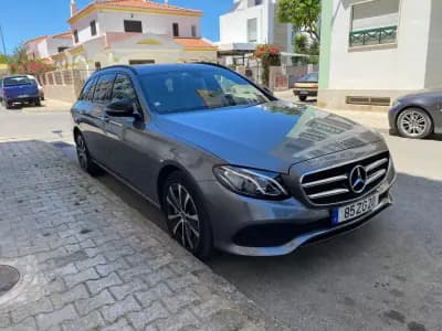 Vendo Mercedes-Benz E 300 2019 - 32500 EUR, 79783 km - AUTO.MOTO.pt