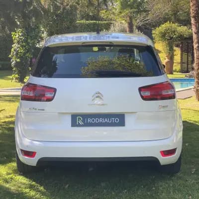 Vendo Citroën C4 Picasso 2016 - 13990 EUR, 168400 km - AUTO.MOTO.pt