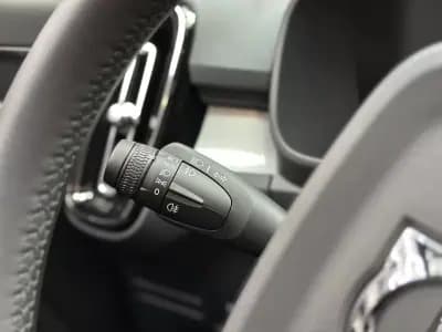 Vendo Volvo XC 40 2023 - 44500 EUR, 15000 km - AUTO.MOTO.pt