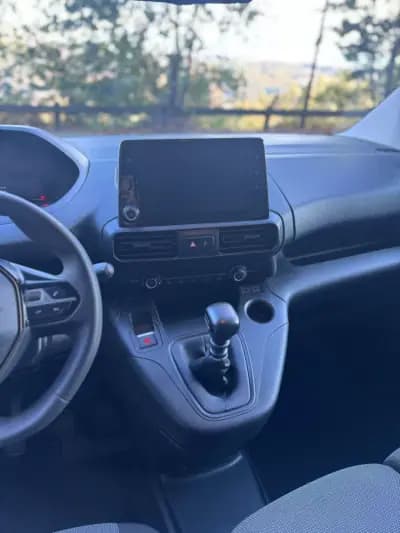 Sell Peugeot Partner 2022 - 14500 EUR, 132662 km - AUTO.MOTO.pt