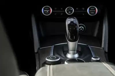 Vendo Alfa Romeo Stelvio 2017 - 29400 EUR, 139000 km - AUTO.MOTO.pt