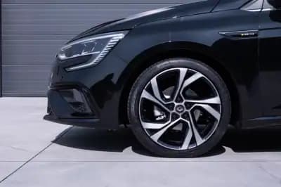 Vendo Renault Mégane 2021 - 20200 EUR, 162000 km - AUTO.MOTO.pt