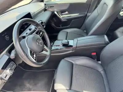 Vendo Mercedes-Benz A 200 2020 - 24900 EUR, 50500 km - AUTO.MOTO.pt