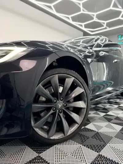 Vendo Tesla Model S 2018 - 23500 EUR, 183000 km - AUTO.MOTO.pt