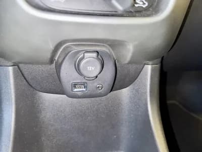 Sell Citroën C1 2014 - 7900 EUR, 148000 km - AUTO.MOTO.pt