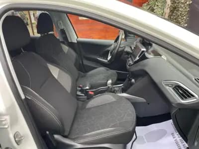 Vendo Peugeot 2008 2016 - 8550 EUR, 133000 km - AUTO.MOTO.pt