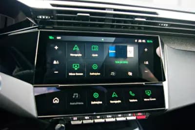 Vendo Peugeot 408 2024 - 25900 EUR, 30782 km - AUTO.MOTO.pt