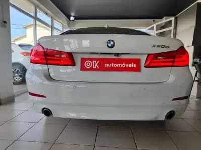 Vendo BMW 520 2017 - 23500 EUR, 165600 km - AUTO.MOTO.pt