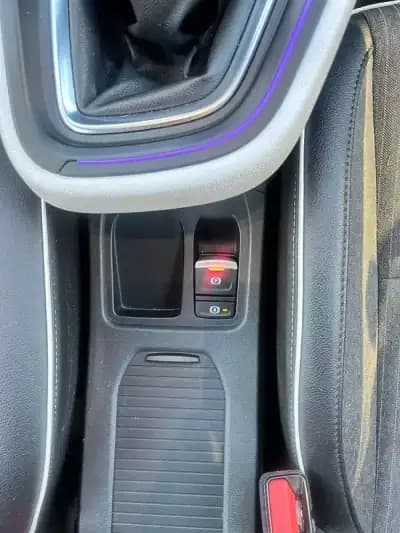 Sell Renault Clio 2023 - 14500 EUR, 80483 km - AUTO.MOTO.pt