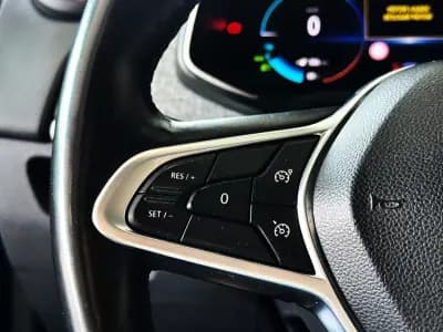 Vendo Renault Zoe 2020 - 16500 EUR, 105000 km - AUTO.MOTO.pt