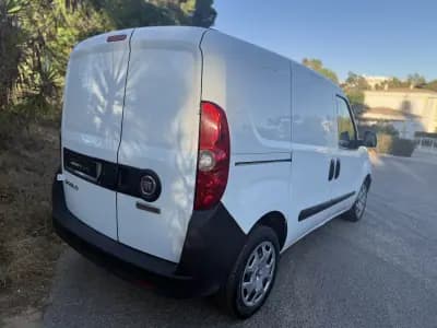 Vendo Fiat Doblo 2022 - 13699 EUR, 60000 km - AUTO.MOTO.pt