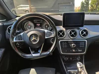 Vendo Mercedes-Benz CLA 180 2016 - 17490 EUR, 178000 km - AUTO.MOTO.pt