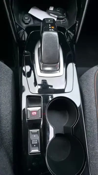 Sell Peugeot e-2008 2020 - 19990 EUR, 43800 km - AUTO.MOTO.pt