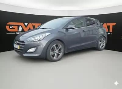 Vendo Hyundai i30 2016 - 11490 EUR, 122000 km - AUTO.MOTO.pt