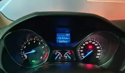 Vendo Ford Focus 2014 - 8900 EUR, 124734 km - AUTO.MOTO.pt