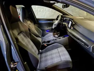 Vendo Volkswagen Golf 2021 - 36500 EUR, 60950 km - AUTO.MOTO.pt