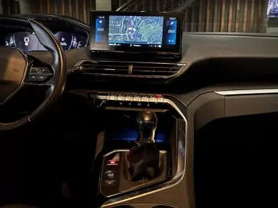 Vendo Peugeot 3008 2022 - 19990 EUR, 171600 km - AUTO.MOTO.pt