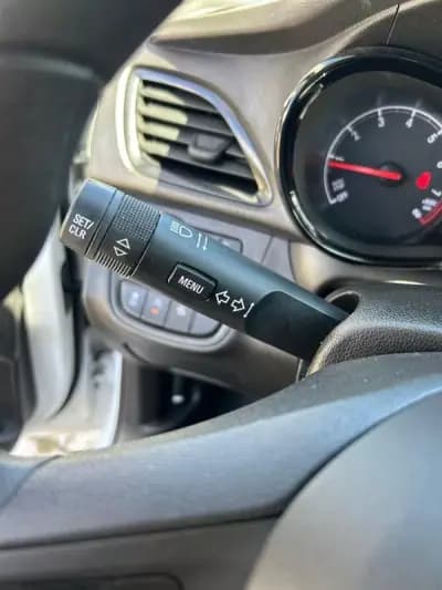 Sell Opel Karl 2019 - 8900 EUR, 106000 km - AUTO.MOTO.pt