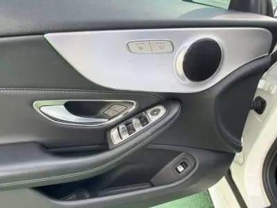 Vendo Mercedes-Benz C 220 2018 - 38900 EUR, 76254 km - AUTO.MOTO.pt