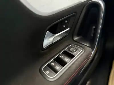 Sell Mercedes-Benz CLA 200 2020 - 32950 EUR, 76000 km - AUTO.MOTO.pt