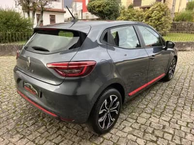 Vendo Renault Clio 2020 - 13900 EUR, 87000 km - AUTO.MOTO.pt