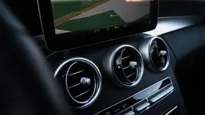 Sell Mercedes-Benz C 220 2020 - 29000 EUR, 169000 km - AUTO.MOTO.pt